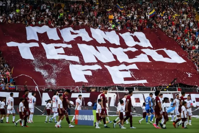 La selección de fútbol de Venezuela se aseguró el puesto 49 en el top 50 del ranking mundial de la FIFA.