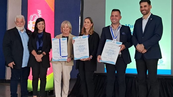 Crema Helados recibió distinciones de cámaras empresariales