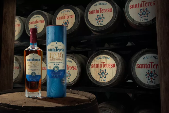 Forbes elige a Santa Teresa 1796, como el mejor Ron del Año 2024