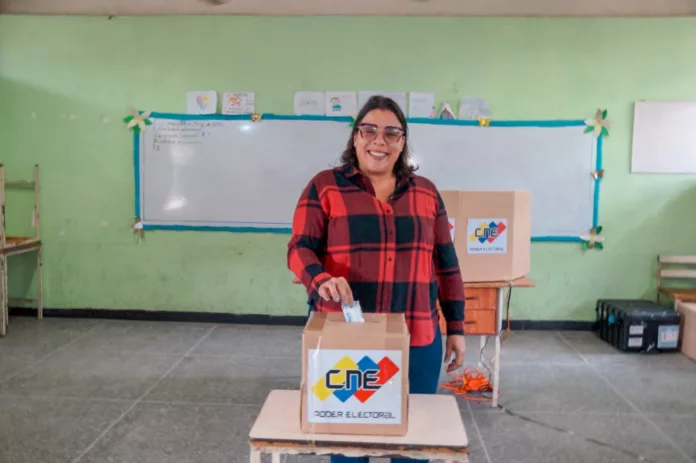 85dcfed4-c273-43c9-8ab7-3b4a8ae12600