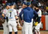 Leones del Caracas doblega a Navegantes del Magallanes en entradas extra